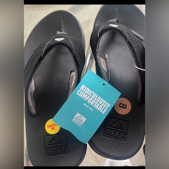 Reef flip flops new with tags size 8 - Picture 1 of 3